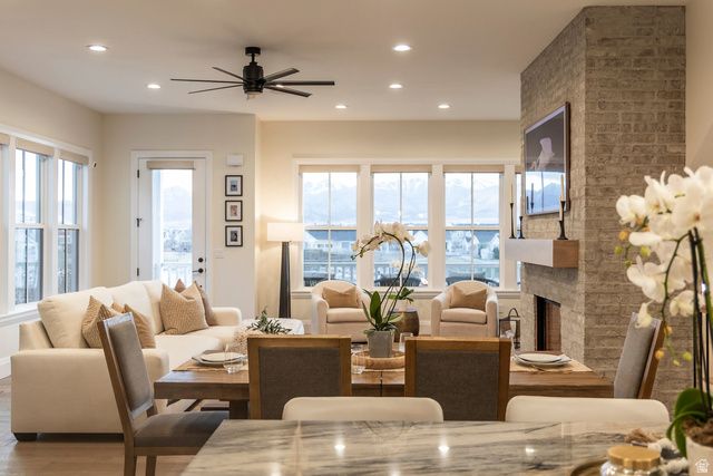 10962 S PADDLE BOARD WAY, South Jordan, UT 84009