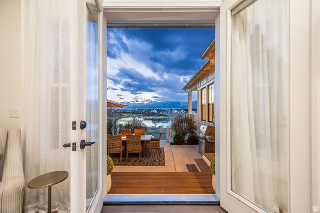 10962 S PADDLE BOARD WAY, South Jordan, UT 84009