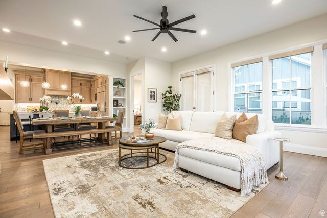 10962 S PADDLE BOARD WAY, South Jordan, UT 84009