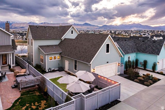 10962 S PADDLE BOARD WAY, South Jordan, UT 84009