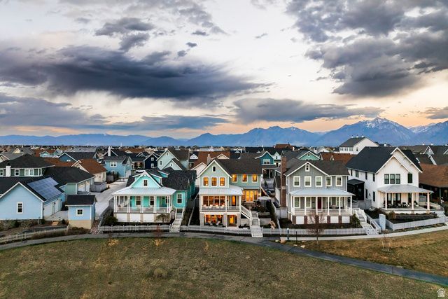 10962 S PADDLE BOARD WAY, South Jordan, UT 84009