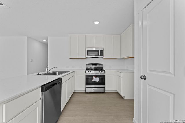 3812 Swift Fox Rd, New Braunfels, TX 78130