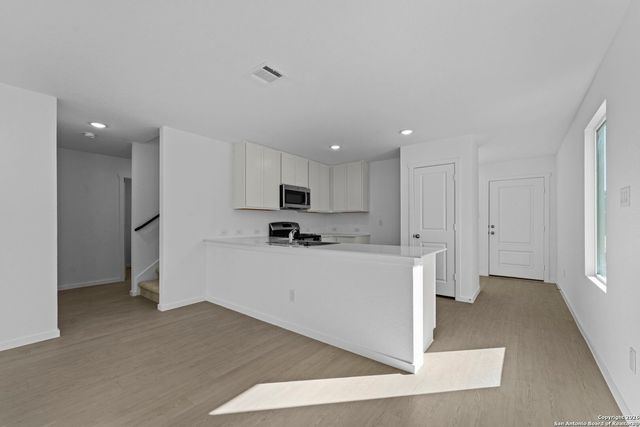 3812 Swift Fox Rd, New Braunfels, TX 78130