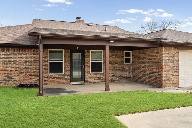 7401 Spring Lea Way, North Richland Hills, TX 76182