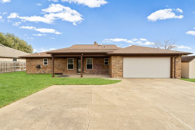 7401 Spring Lea Way, North Richland Hills, TX 76182