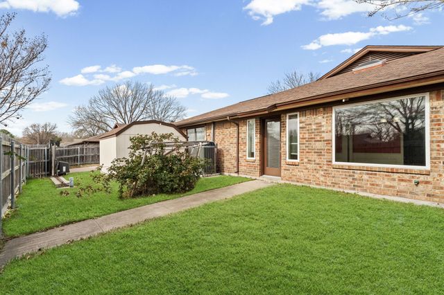 7401 Spring Lea Way, North Richland Hills, TX 76182