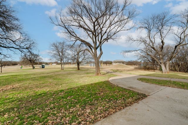 7401 Spring Lea Way, North Richland Hills, TX 76182