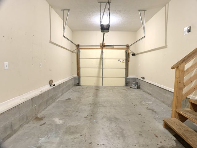 685 Foxfield Dr, Clarksville, TN 37042