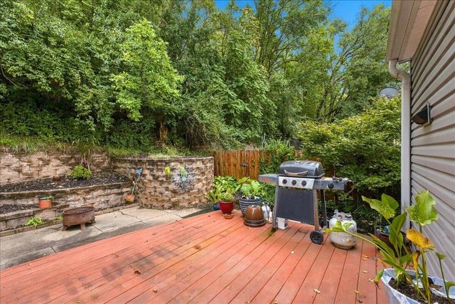 1535 SUNSET Drive, Council Bluffs, IA 51503