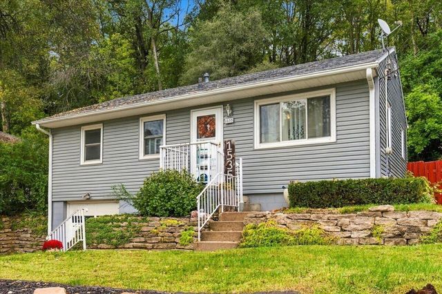 1535 SUNSET Drive, Council Bluffs, IA 51503
