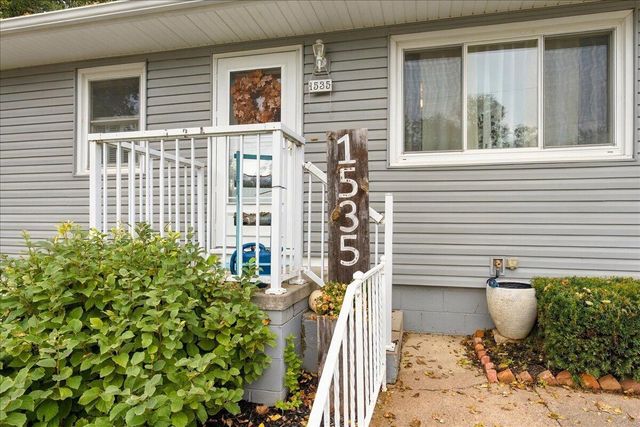 1535 SUNSET Drive, Council Bluffs, IA 51503