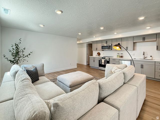 739 W POWDERWOOD LN, Mapleton, UT 84664