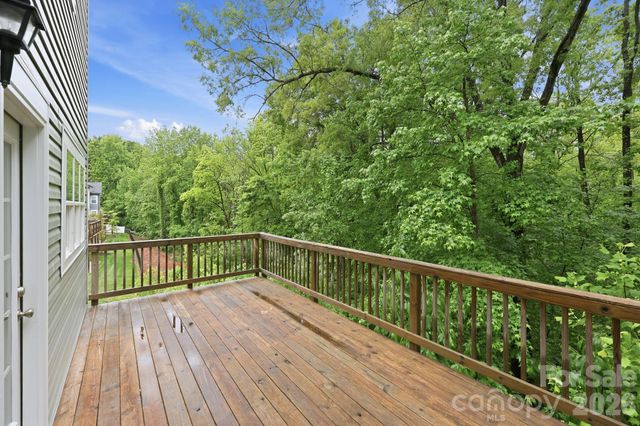 8207 Dumphries Drive, Huntersville, NC 28078