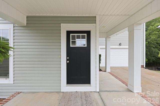 8207 Dumphries Drive, Huntersville, NC 28078