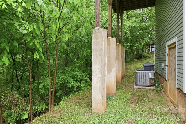 8207 Dumphries Drive, Huntersville, NC 28078