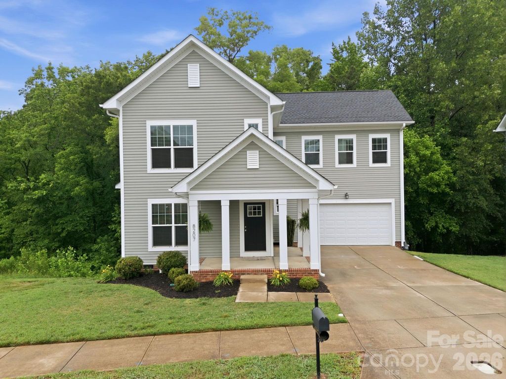 8207 Dumphries Drive, Huntersville, NC 28078