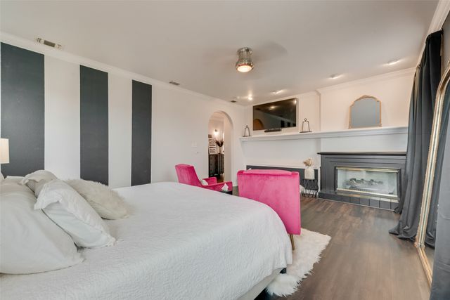 3411 W 6th Street, Fort Worth, TX 76107