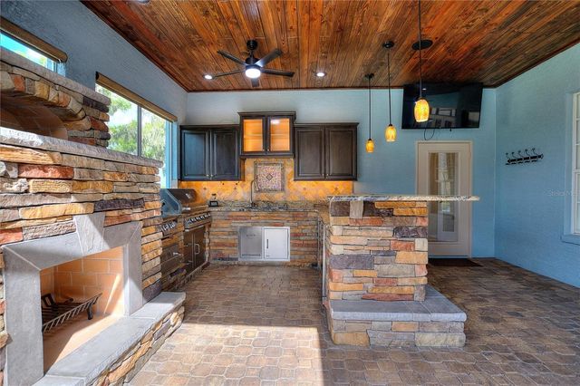 4848 ISLAND SHORES LANE, Lakeland, FL 33809