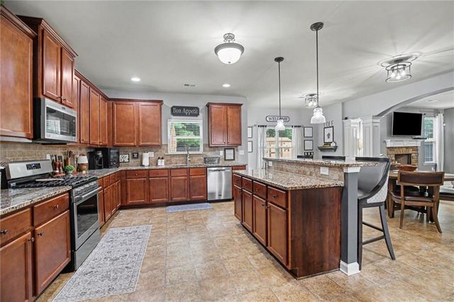 330 Adverstone Court, Fayetteville, GA 30214