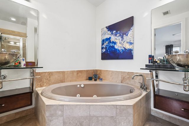 744 Cannen John Lane, Dallas, TX 75204
