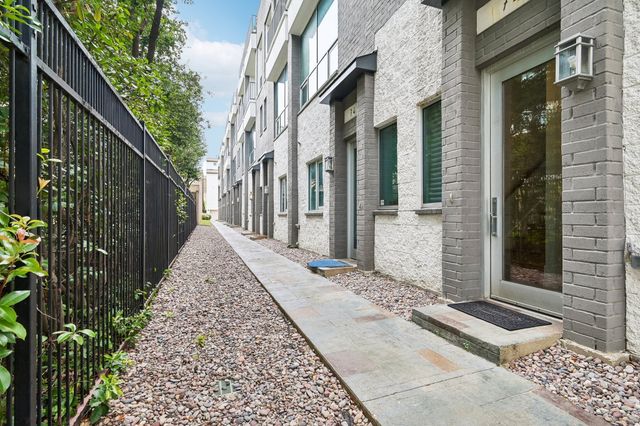 744 Cannen John Lane, Dallas, TX 75204