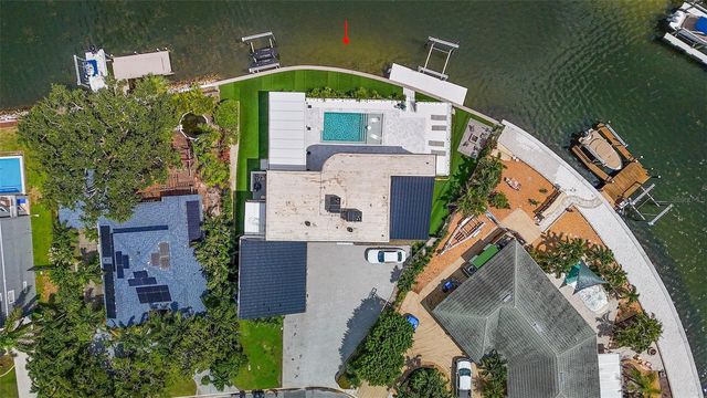 585 DOLPHIN AVENUE SE, St Petersburg, FL 33705