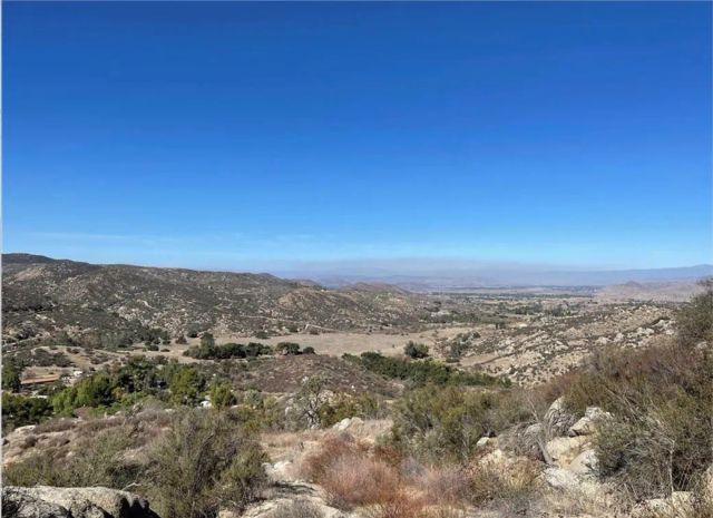 7 Martin, Hemet, CA 92544