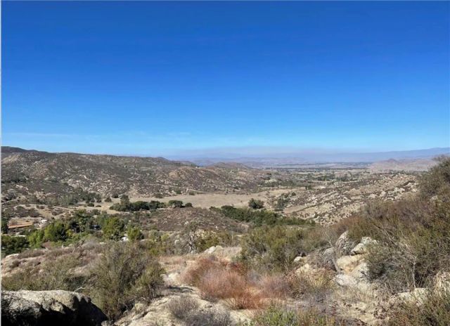 7 Martin, Hemet, CA 92544