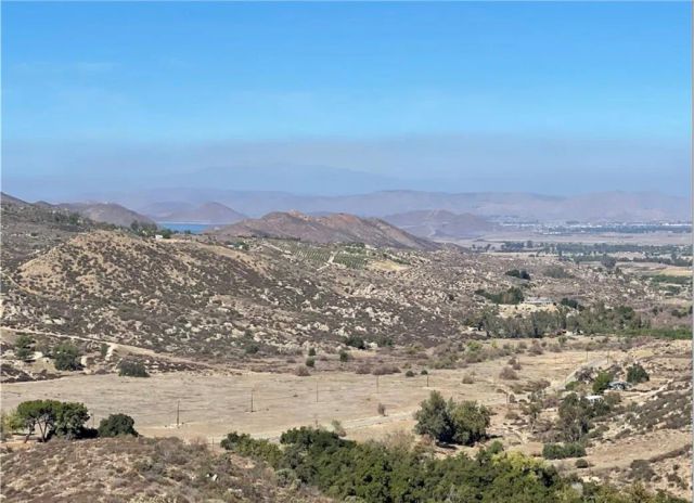 7 Martin, Hemet, CA 92544