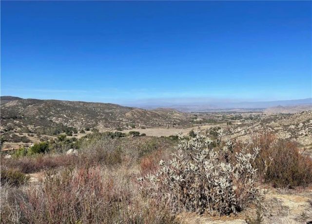 7 Martin, Hemet, CA 92544
