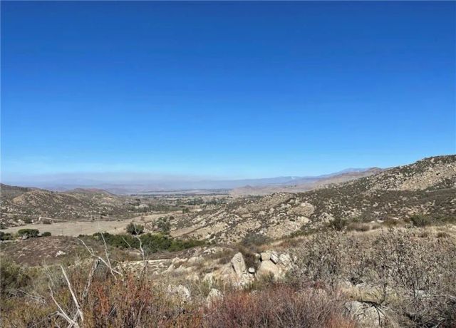 7 Martin, Hemet, CA 92544