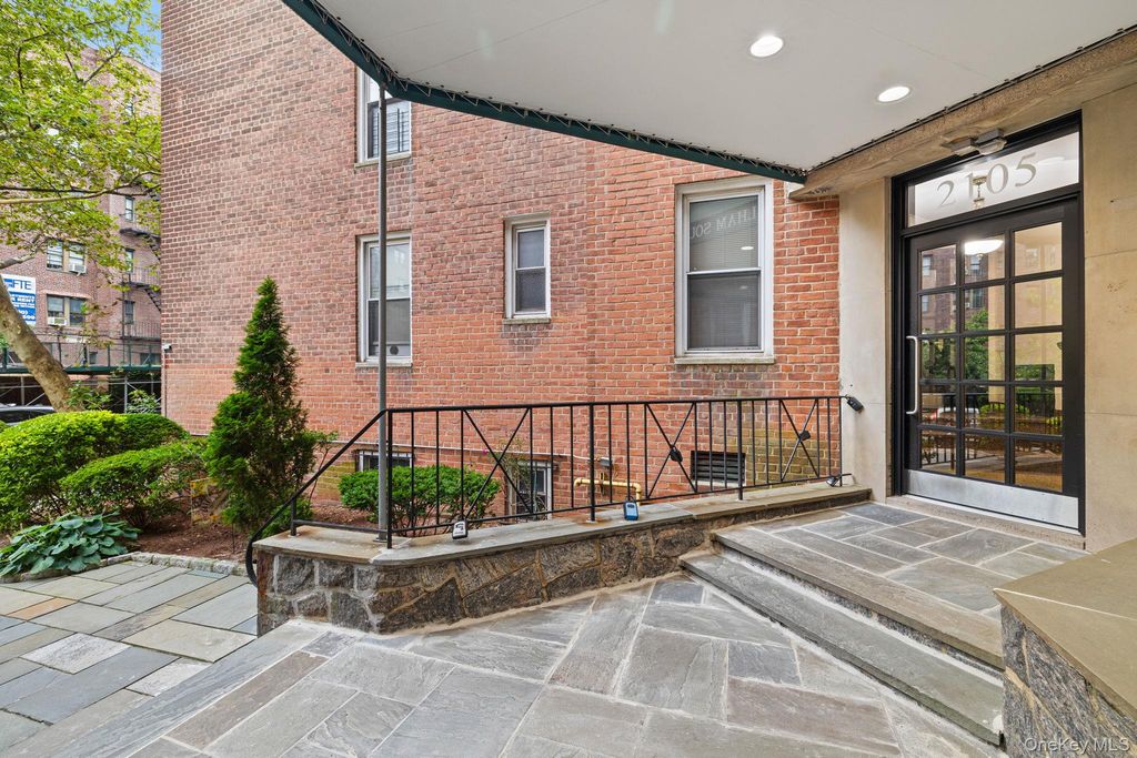 2105 Wallace Avenue 5A, Bronx, NY 10462 — photo 4