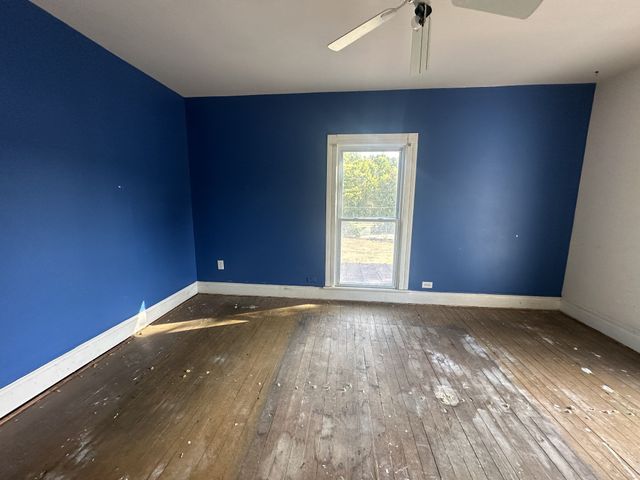 101 Slayden Ave, Waverly, TN 37185