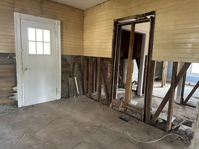 101 Slayden Ave, Waverly, TN 37185
