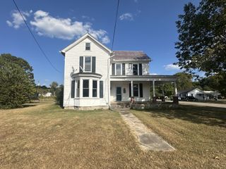 101 Slayden Ave, Waverly, TN 37185