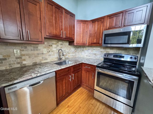 409 Madison Avenue 102, Albany, NY 12210