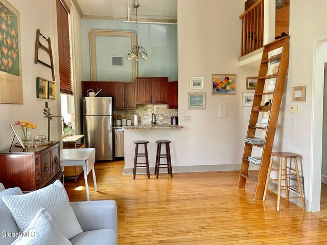 409 Madison Avenue 102, Albany, NY 12210