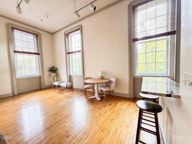 409 Madison Avenue 102, Albany, NY 12210