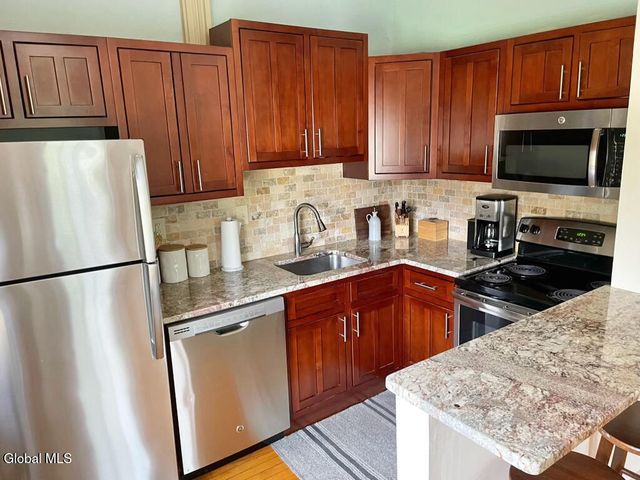 409 Madison Avenue 102, Albany, NY 12210