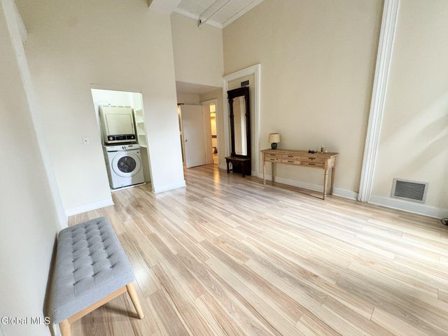 409 Madison Avenue 102, Albany, NY 12210