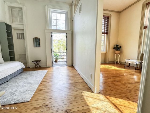 409 Madison Avenue 102, Albany, NY 12210