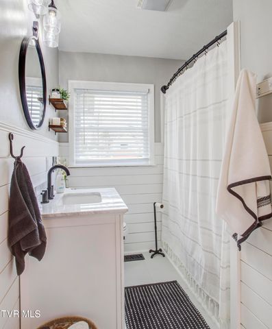 125 Webb Court, Bristol, TN 37620