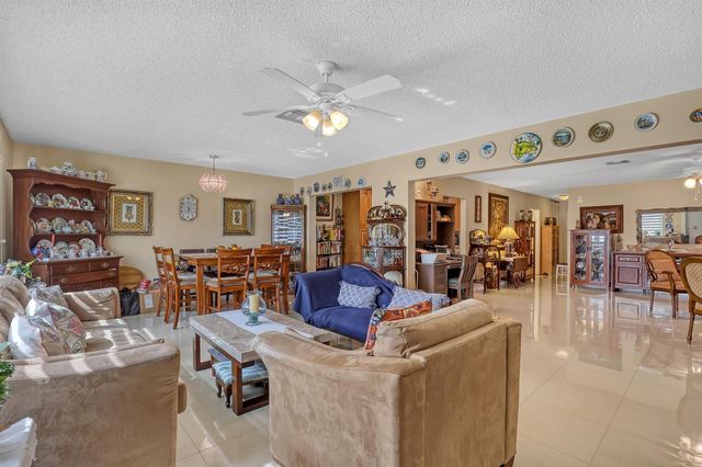 2886 Fernley Drive E 5, West Palm Beach, FL 33415