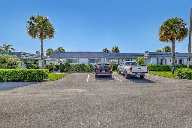 2886 Fernley Drive E 5, West Palm Beach, FL 33415