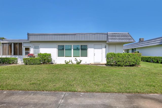 2886 Fernley Drive E 5, West Palm Beach, FL 33415