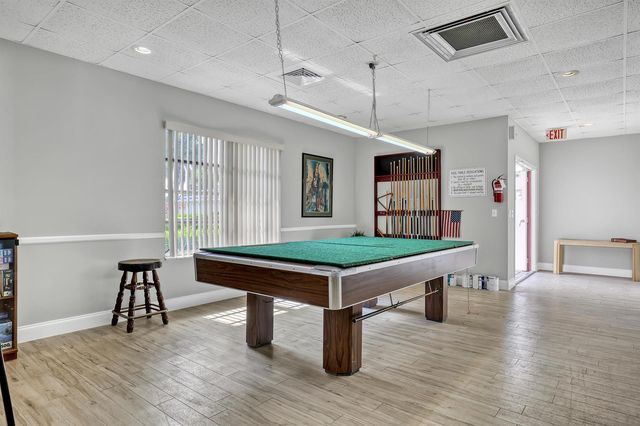 2886 Fernley Drive E 5, West Palm Beach, FL 33415