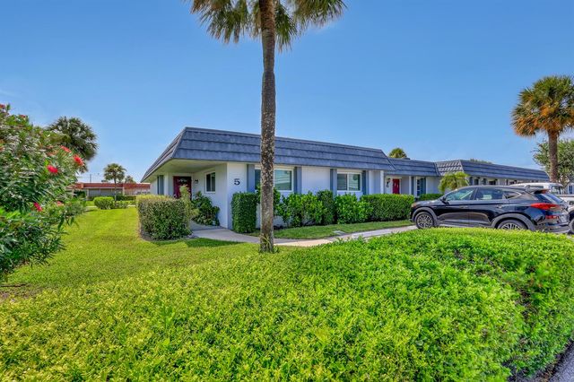 2886 Fernley Drive E 5, West Palm Beach, FL 33415