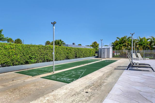 2886 Fernley Drive E 5, West Palm Beach, FL 33415