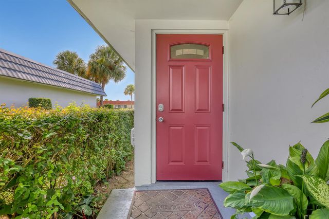 2886 Fernley Drive E 5, West Palm Beach, FL 33415