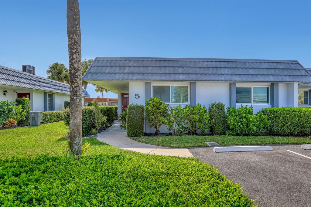 2886 Fernley Drive E 5, West Palm Beach, FL 33415